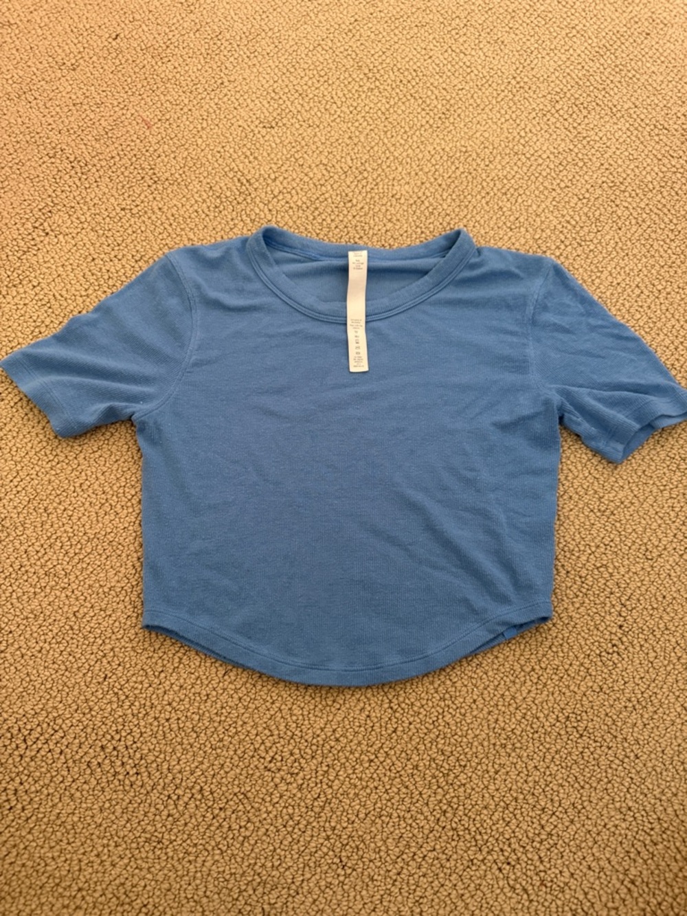 Lululemon Light Blue Short Sleeve Cropped workout Tee size 4